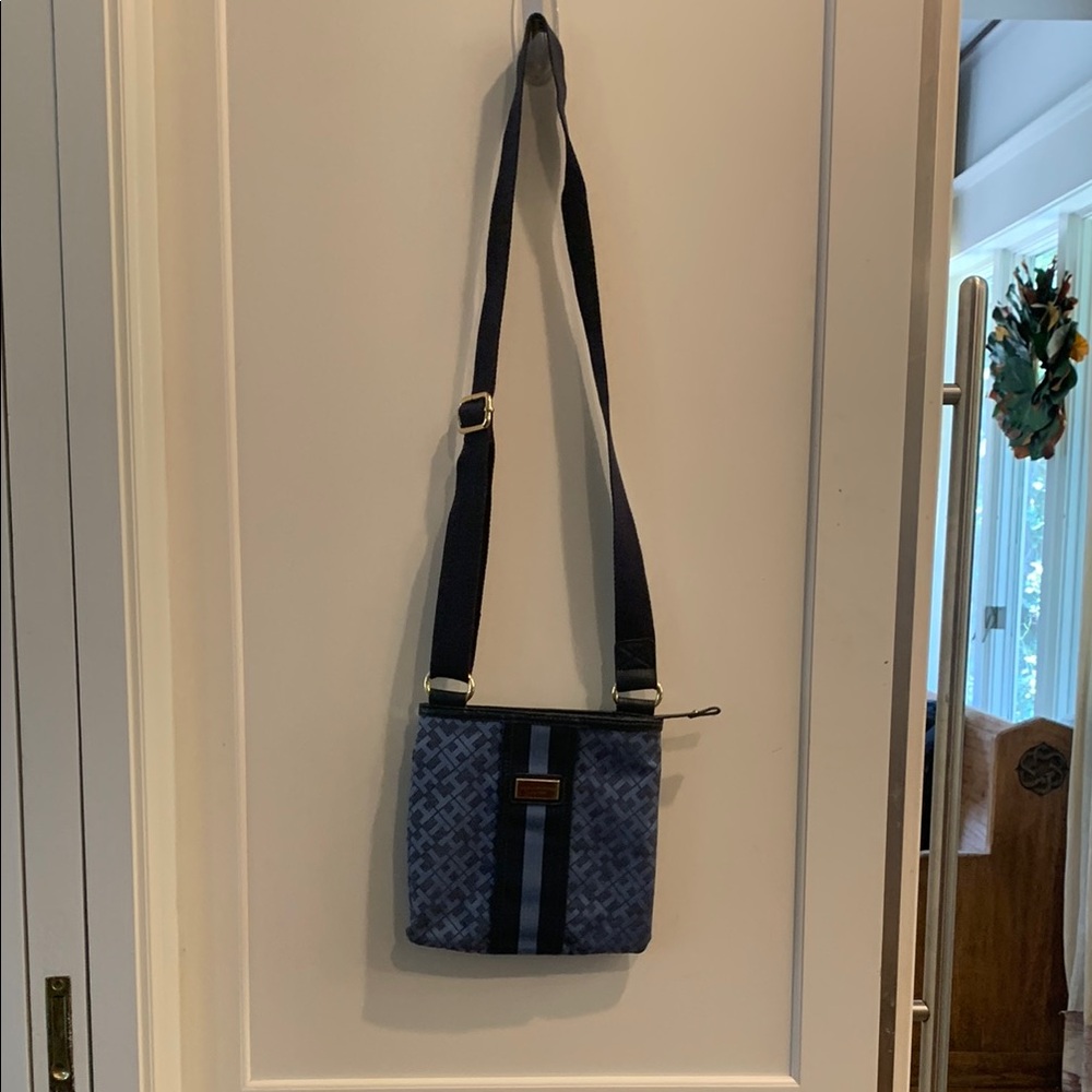Tommy Hilfiger Navy Blue Crossbody Bag